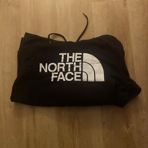 Men’s north face sweatshirt